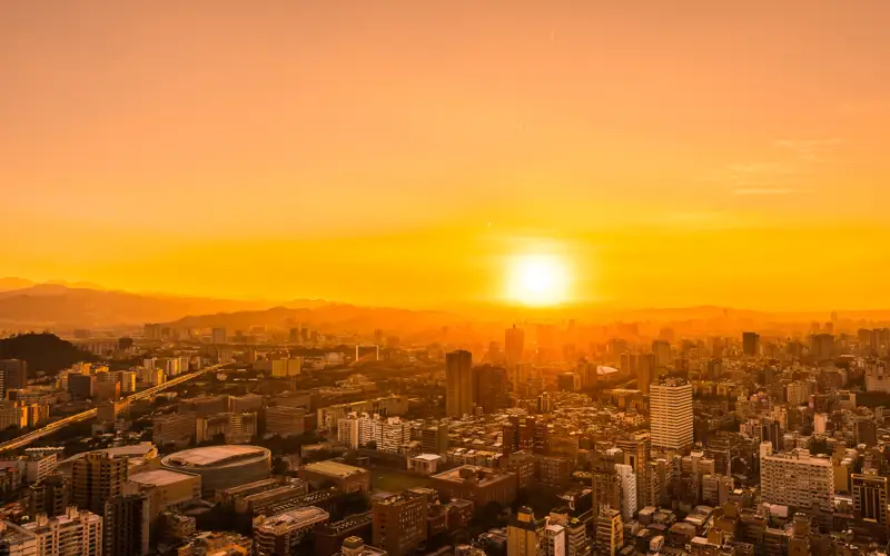 Петицию об отмене смены часового пояса рассмотрят в Минторговли РК