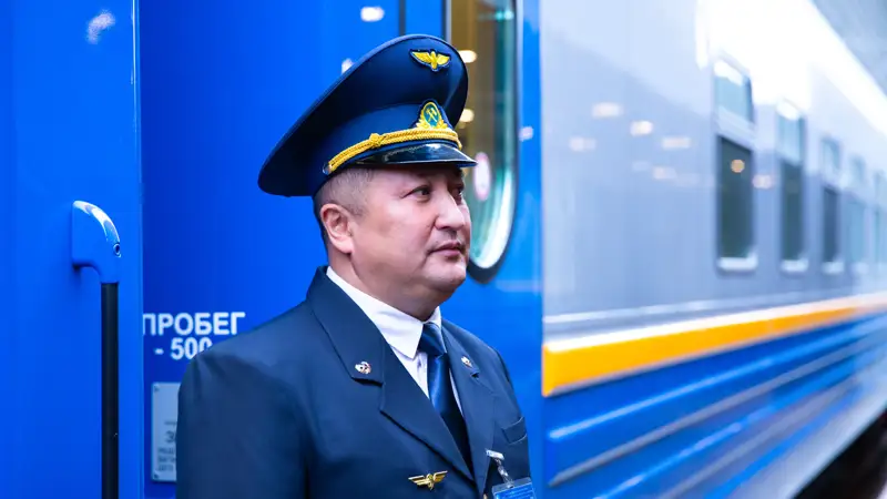 Poezd poıyz jd vagon provodnık poezda poıyz jolserigi