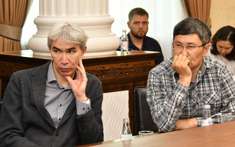 Серик Жумангарин встретился с аграриями Акмолинской области в селе Родина Серик Жумангарин встретился с аграриями Акмолинской области в селе Родина