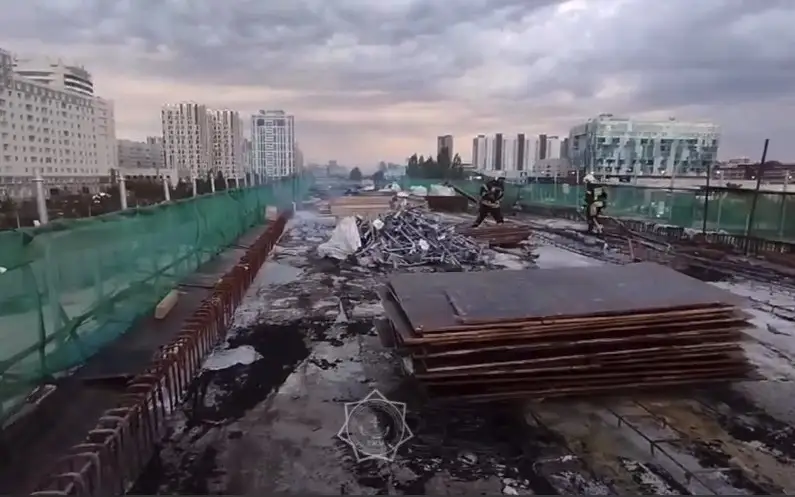 Пожар произошел на линии ЛРТ в Астане