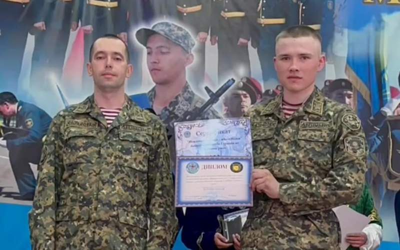 Военнослужащий Сергей Лукьянов из Кокшетау стал лучшим на конкурсе по владению государственным языком Военнослужащий Сергей Лукьянов из Кокшетау стал лучшим на конкурсе по владению государственным языком