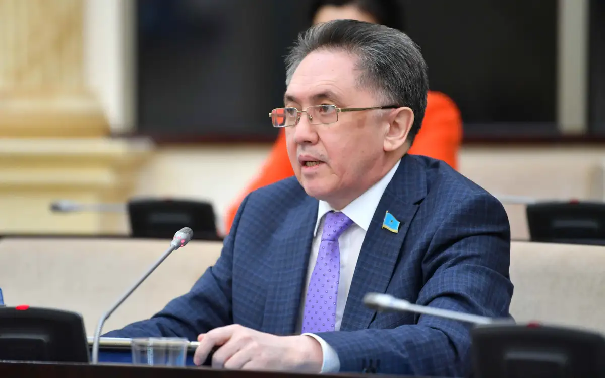НУХУЛЫ Алтынбек
