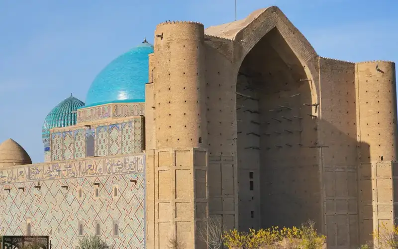 Восстановить оригинальный покров на могиле Ходжи Ахмеда Яссауи невозможно - МКИ