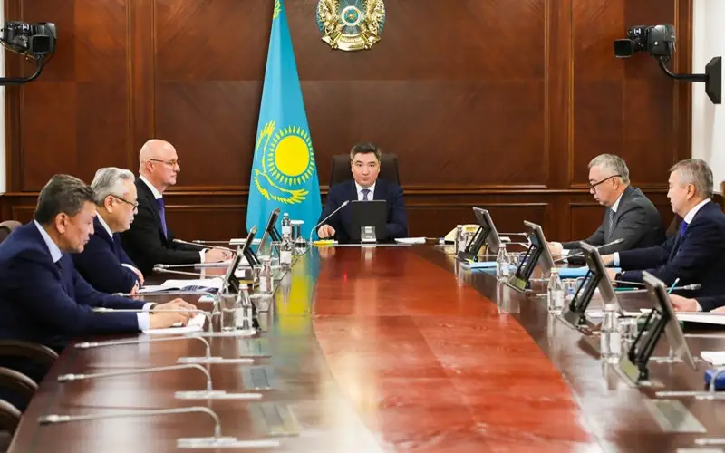 Казахстанцы жалуются на высокий износ водопроводных сетей и частые порывы - Премьер-министр