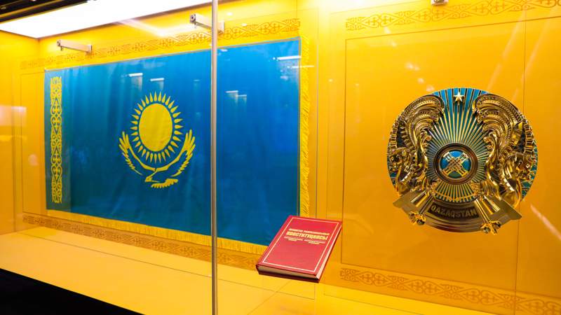 флаг Казахстана Қазақстан госсимволы герб Елтаңба мемлекеттік рәміздер флаг Казахстана Қазақстан госсимволы герб Елтаңба мемлекеттік рәміздер