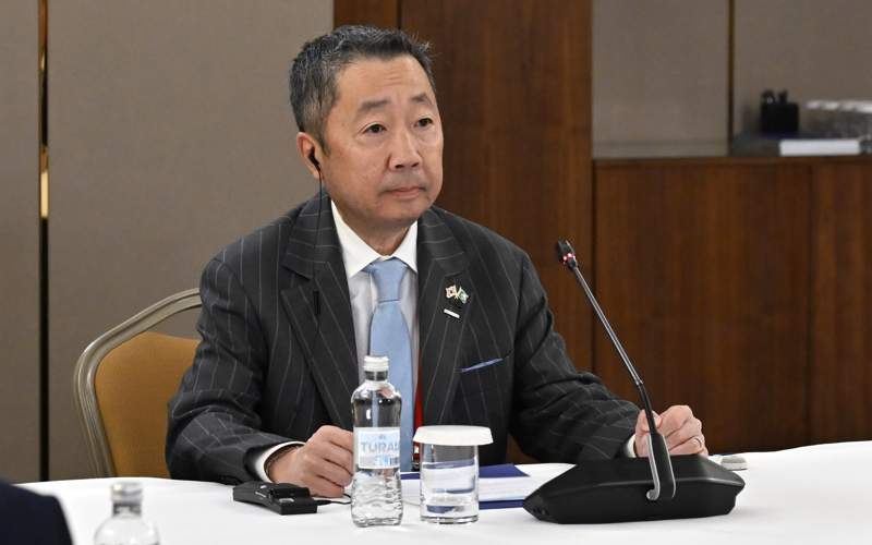托卡耶夫会见韩国斗山集团董事长 托卡耶夫会见韩国斗山集团董事长