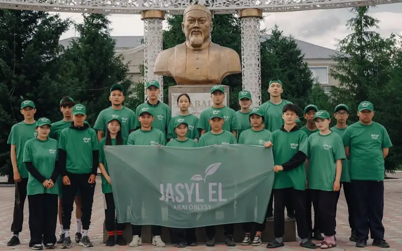 30-ǵa jýyq saıabaqty tazalady