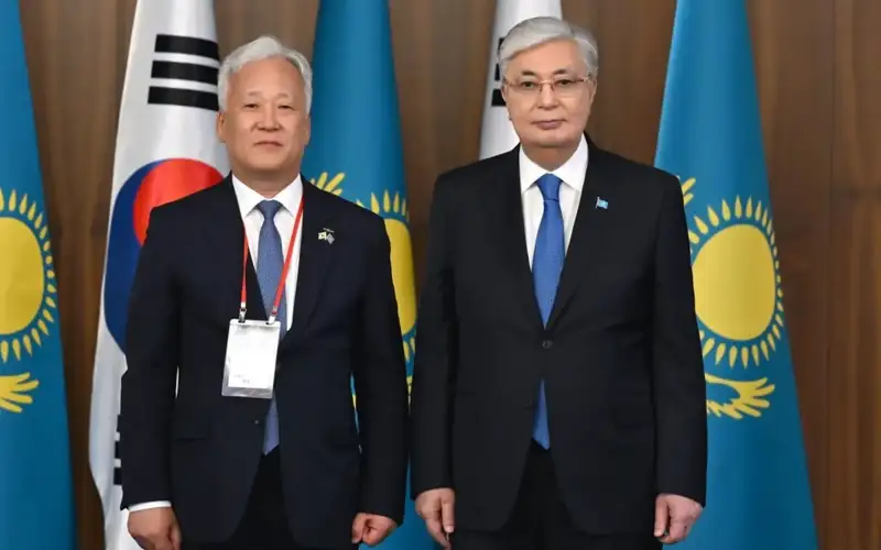 Глава государства принял президента KIGAM Пёнг-Ку Ли и вице-президента SK Ecoplant Хансоль Пэка