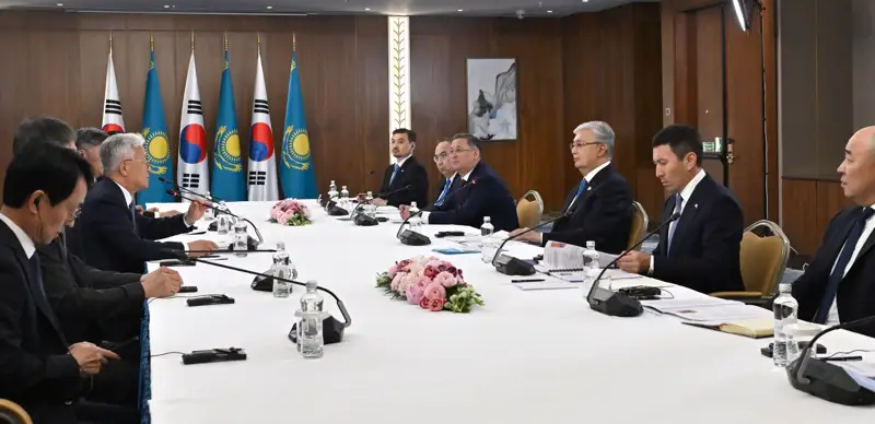 Qazaq-koreı bıznes forýmy