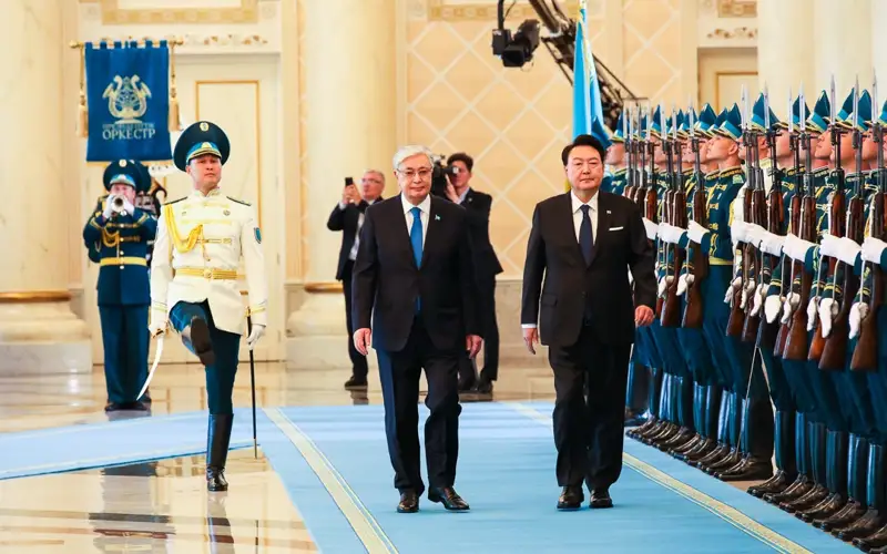 Касым-Жомарт Токаев встретил Юн Сок Ёля в Акорде