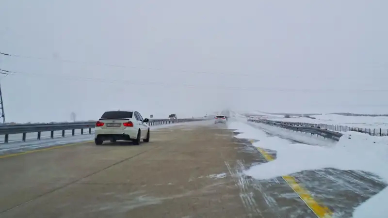 зима метель закрытие трассы қыс боран жол жабылуы