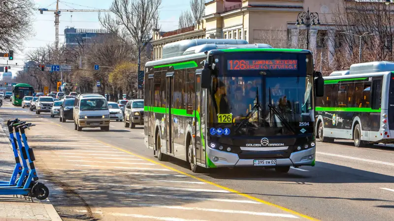 Алматы дорога автобус электросамокат  жол көше