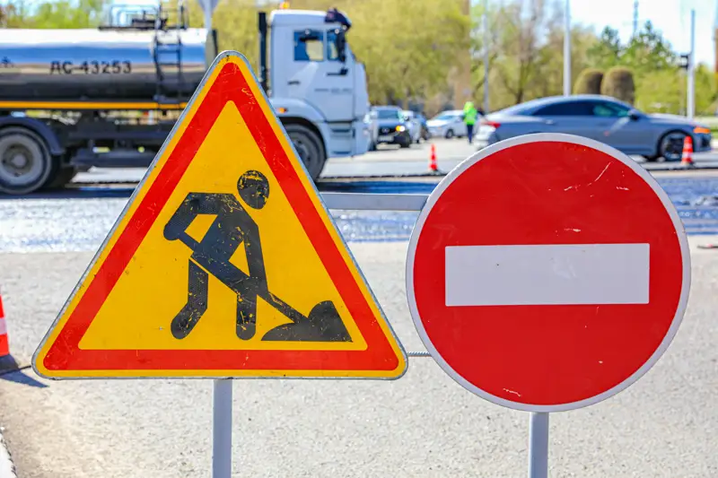 Ремонт дорог дорожные знаки жол жөндеу жол белгілері