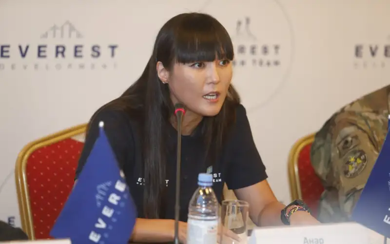 Хочу покорить семь вершин мира — Анар Бурашева о своих планах