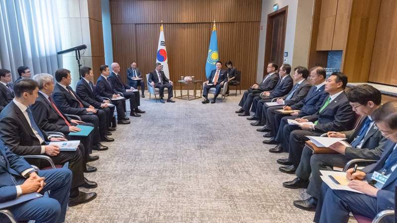 政府总理会见韩国总统 政府总理会见韩国总统