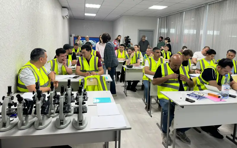 Petropavlda elimizdegi qaǵaz óndirýshiler biliktiligin arttyryp jatyr