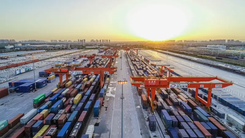 Какие рынки сбыта для Казахстана открыл сухой порт в Сиане