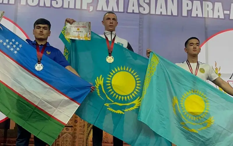 Данил Устинов