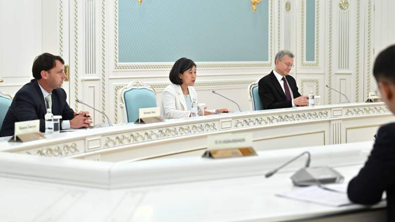 Касым-Жомарт Токаев принял торгового представителя США Кэтрин Тай Касым-Жомарт Токаев принял торгового представителя США Кэтрин Тай