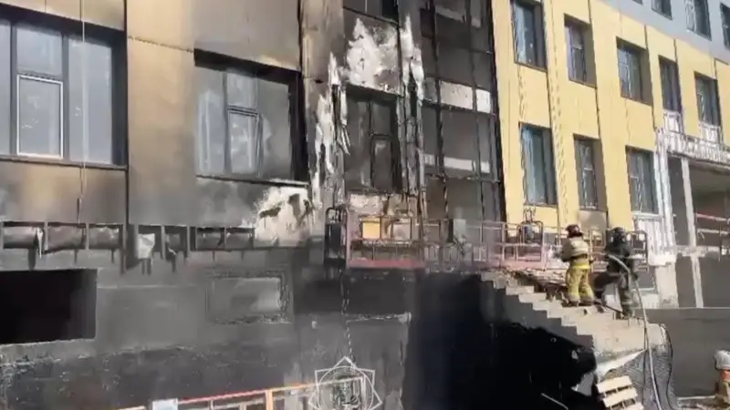 Пожар в строящейся школе произошел в Астане