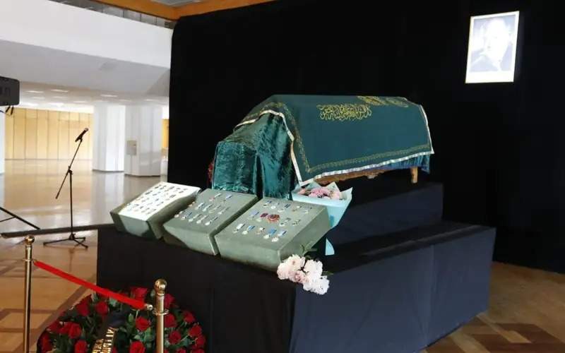 Almaty funeral Murat Auezov funeral