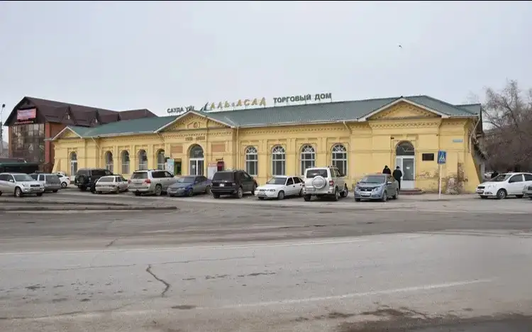 Қизилўрдада Мустафо Чўқай таълим олган билим юрти биноси бор