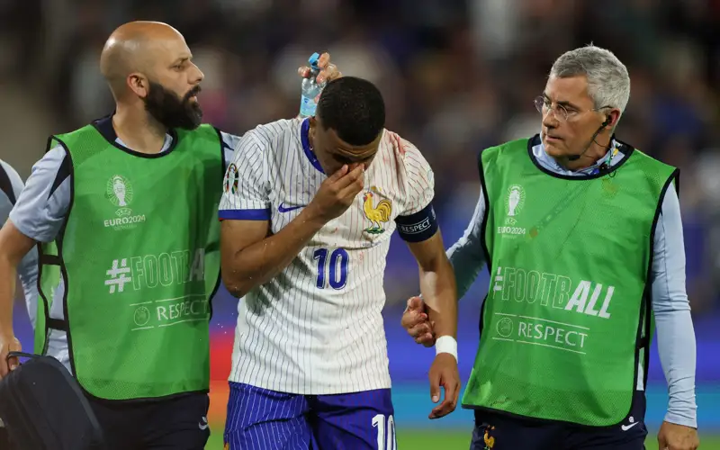 Kılıan Mbappe Avstrııamen oıynda jaraqat alyp qaldy