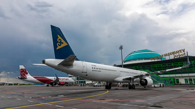 Самолеты Эйр Астана Аэропорт Астаны Ұшақ  Air Astana Астана әуежайы