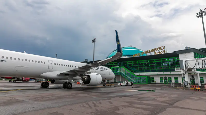 Самолеты Эйр Астана Аэропорт Астаны Ұшақ  Air Astana Астана әуежайы