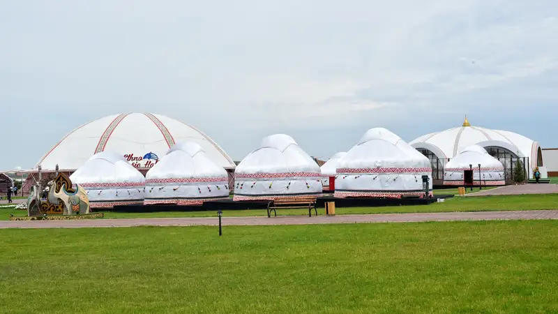 юрты киіз үйлер