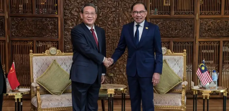 50 лет дипломатических отношений: Китай и Малайзия подписали десятки соглашений