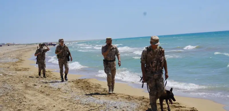 Журналистам показали работу пограничников на Каспии 