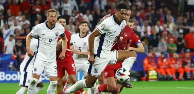 Англия потеряла очки в матче с Данией 