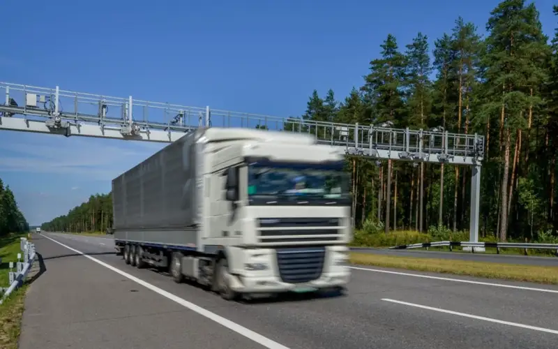 транспорт грузовик