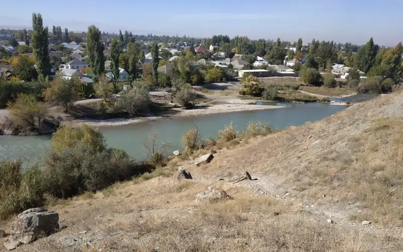 вода