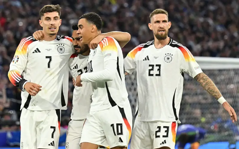 ЕВРО-2024: Кто вмешается в спор фаворитов в борьбе за Кубок Европы? 