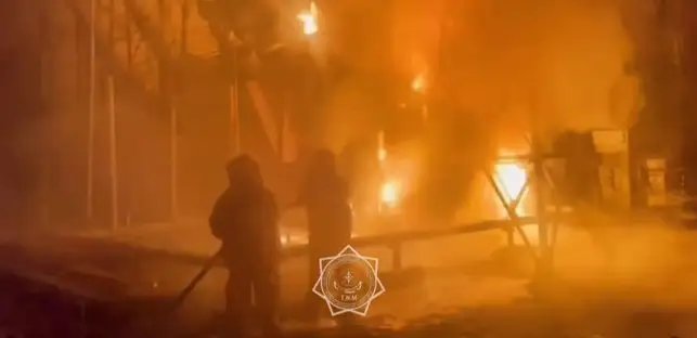 Пожар на территории металлургического завода в Таразе