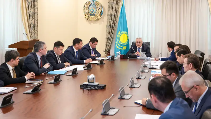 совещание в Правительстве под председательствомзаместителя Премьер-Министра – руководителя Аппарата Правительства Галымжана Койшыбаева