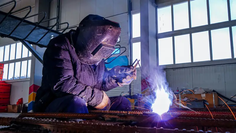 Svarşık professıı mamandyqtar promyshlennost ónerkásip