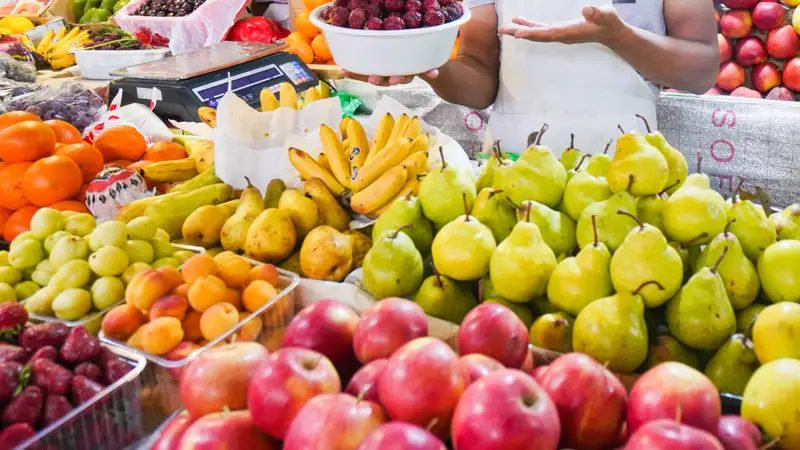 Продукты питания рынок фрукты овощи Азық-түлік нарық жемістер көкөністер