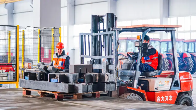 Рабочие Жұмысшылар промышленность өнеркәсіп