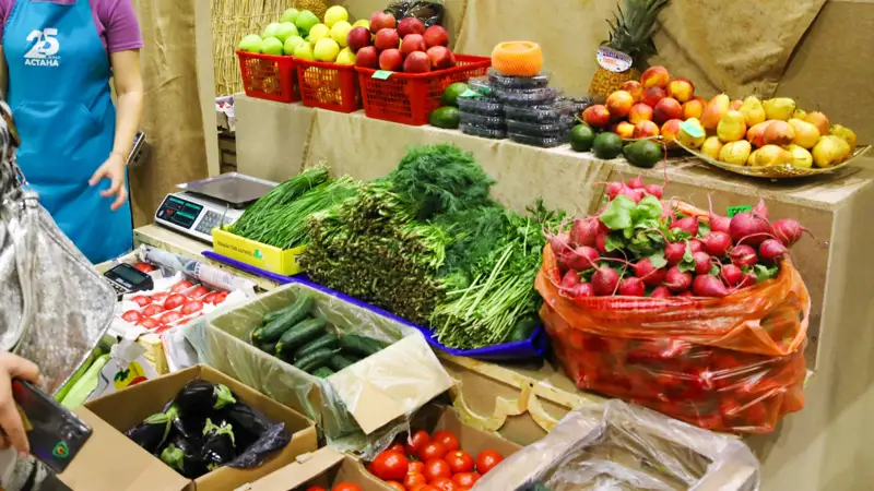 Продукты питания рынок фрукты овощи Азық-түлік нарық жемістер көкөністер