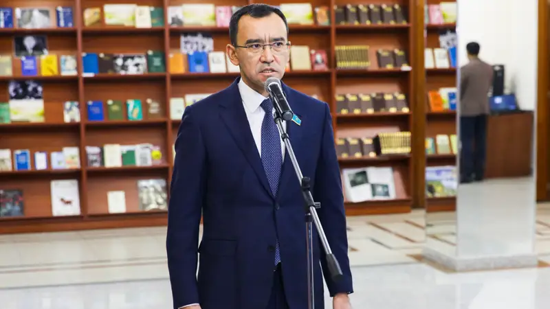 Маулен Ашимбаев