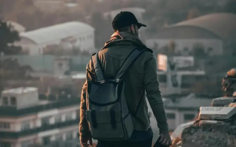 Помпеиде вандализм жасаған қазақстандық босап шықты 