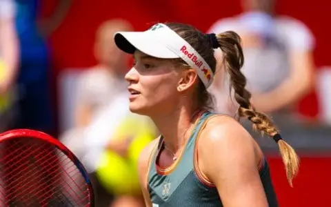 Елена Рыбакина