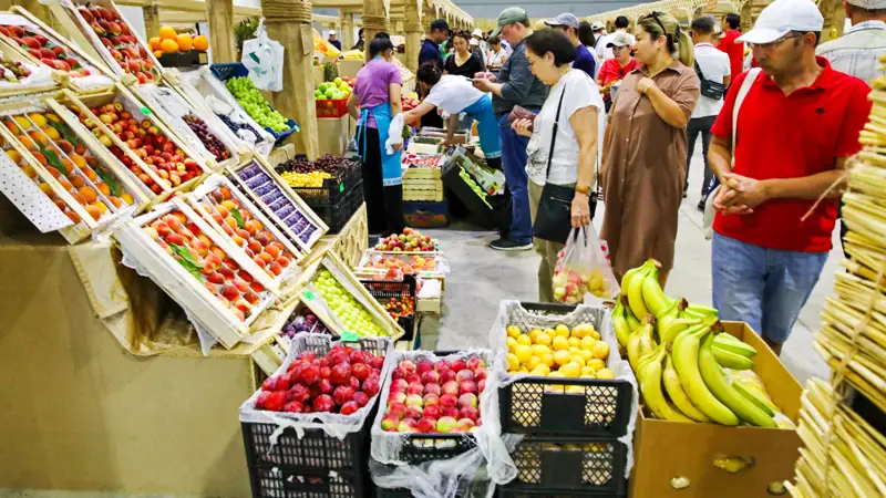 Продукты питания рынок фрукты овощи Азық-түлік нарық жемістер көкөністер