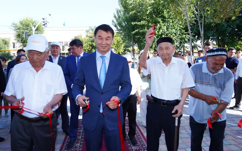 88 очередникам в Туркестане вручили ключи от квартир 