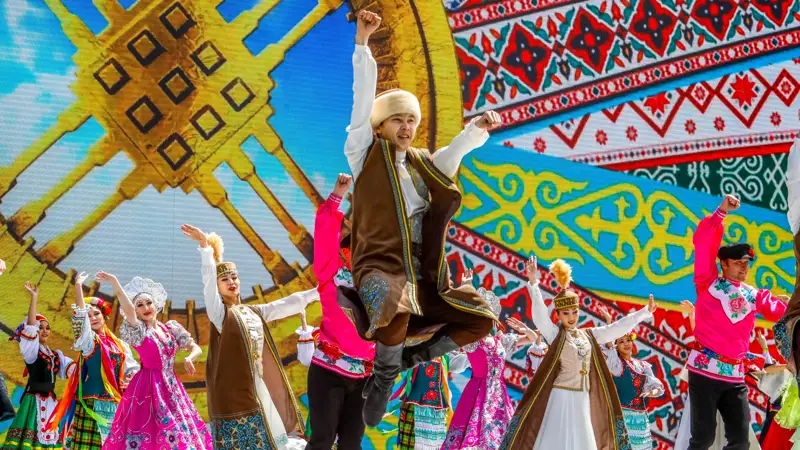 1 мая День единства народа Казахстана 1 мамыр Қазақстан халқының бірлігі күні