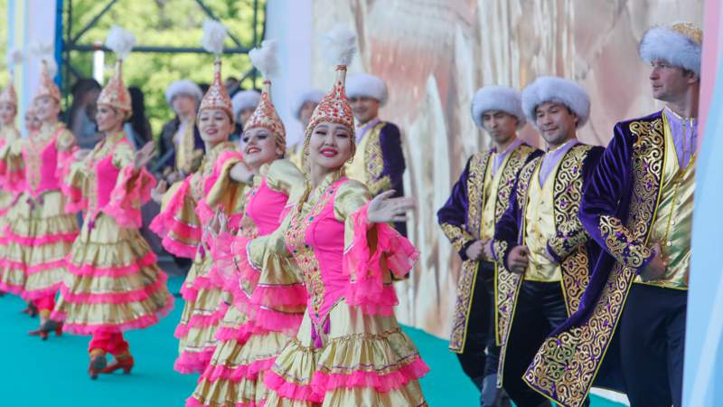 1 мая День единства народа Казахстана 1 мамыр Қазақстан халқының бірлігі күні 1 мая День единства народа Казахстана 1 мамыр Қазақстан халқының бірлігі күні