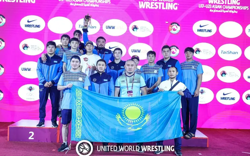 Казахстанские атлеты борются за медали на чемпионате Азии по борьбе